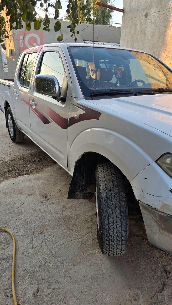 نيسان نافارا